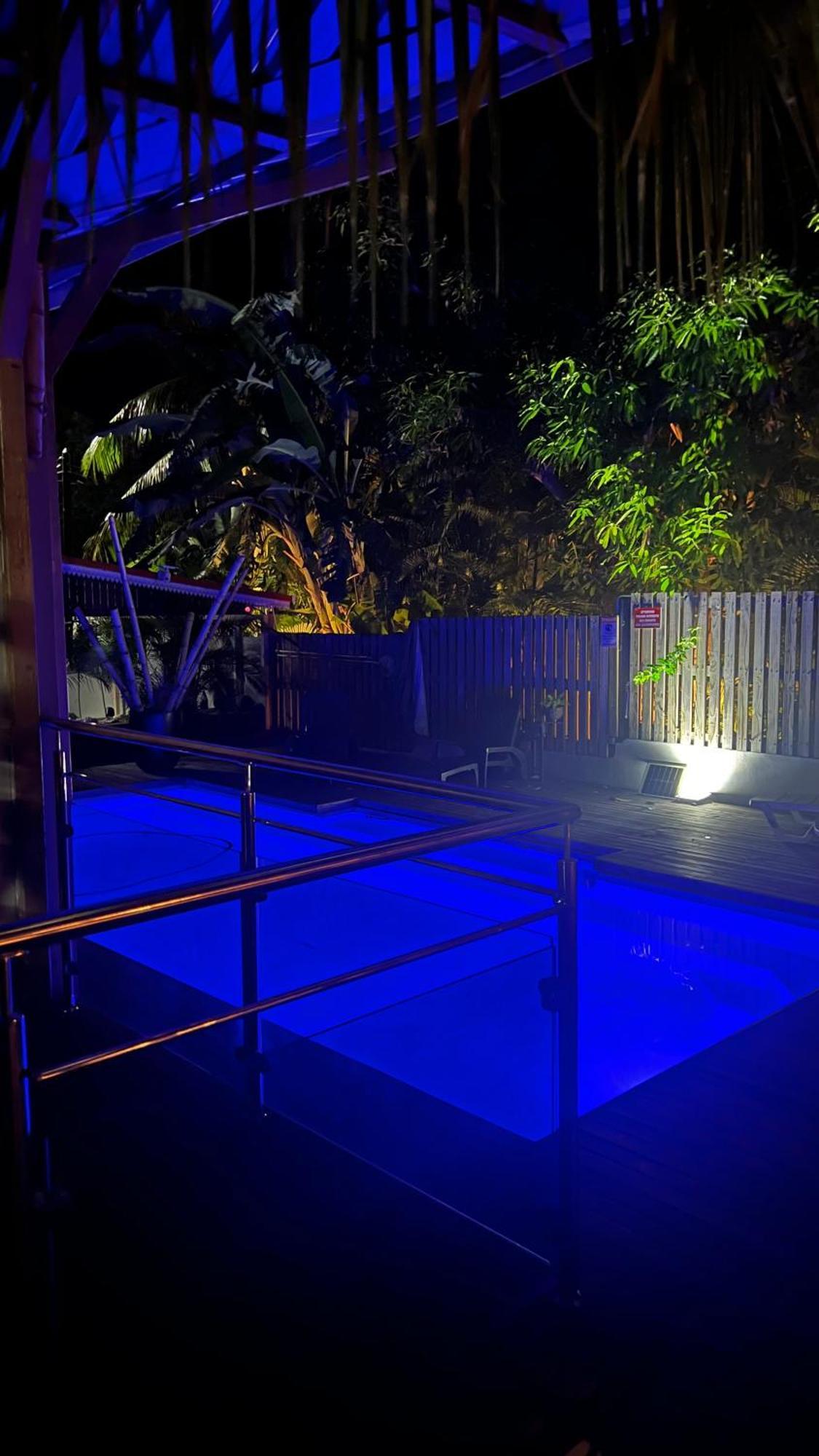 O Paradis Albion Grande Piscine Et Plage A Deux Pas Ngoại thất bức ảnh